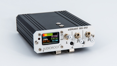 Audioroot eSMART BG-DU-REG - Power distributor with universal fuel gauge and regulated outputs